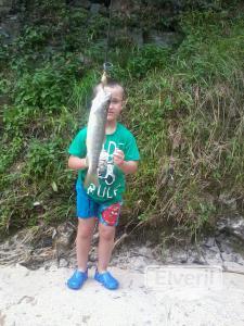Aritz pescando en Regil, enviado por: Eneko (No registrado)
