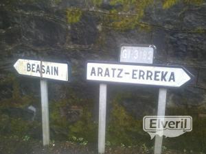Urretilla(hacia Beasain esta el ibai-eder y a la derecha aratz-erreka), envoyé par: ENEKO