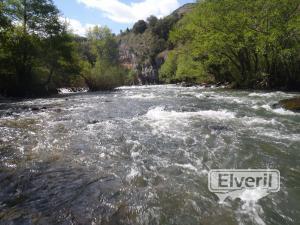 Chorrera en Pesquera de Ebro, enviado por: Administrador