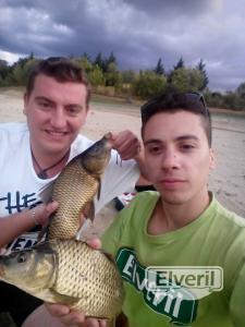 Pesca de carpas, sent by: Julitros