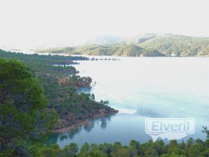 vista del embalse, enviado por: trucho