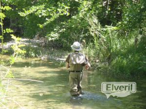 Pescando en Salvacañete, envoyé par: Administrador