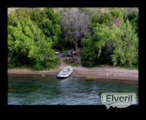 Bariloche Outfitters, sent by: Johansen