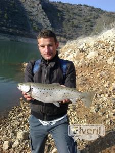 Trucha , enviado por: Barrax (No registrado)