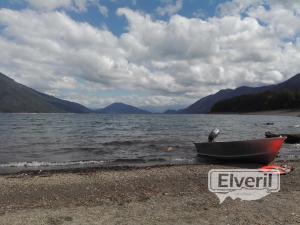 Hermoso lago del sur de Chile, envoyé par: Ramón Ossa (Non enregistré)